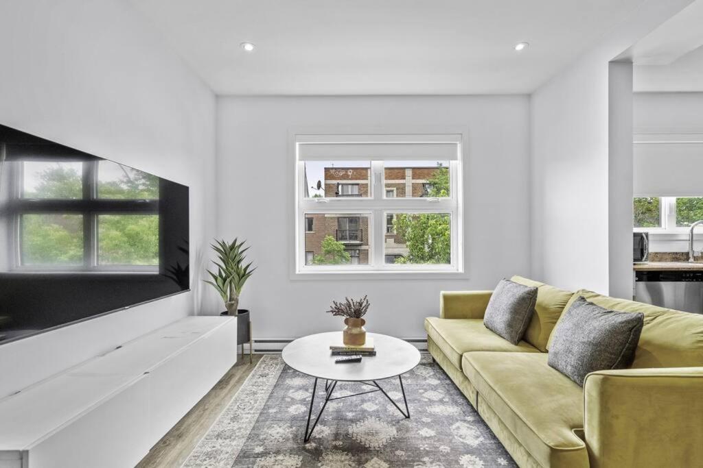 מונטריאול Stylish 2 Bedroom Haven By Jean Talon Market מראה חיצוני תמונה